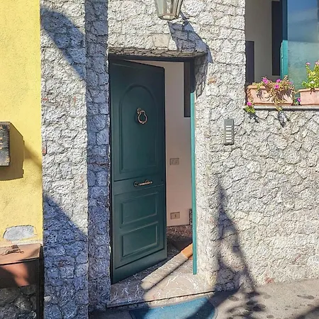 Apartment 2 Bedroom Amazing In *