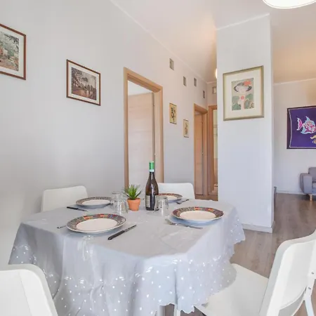 2 Bedroom Amazing In Apartment