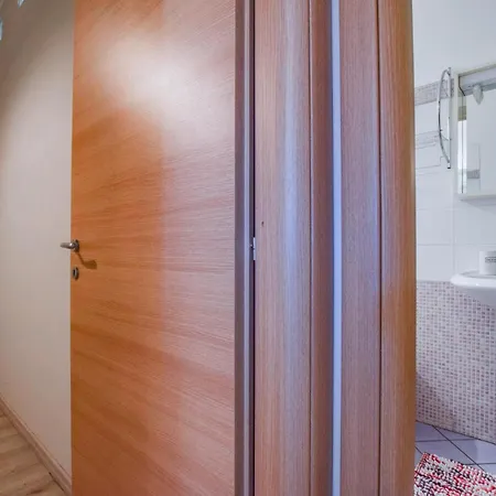 Apartment 2 Bedroom Amazing In *